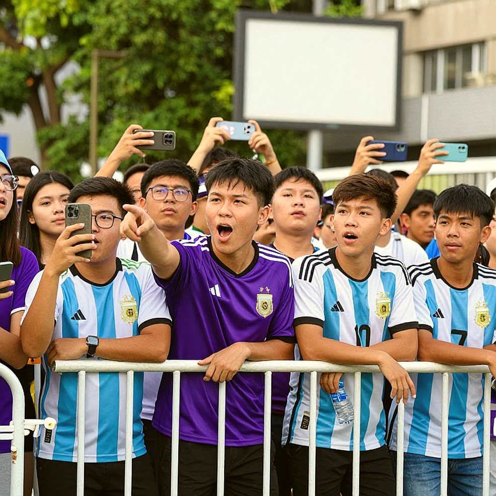 Teja Paku Alam and the money flow map after Persib Bandung's historic win in Seoul Teja Paku Alam and the money flow map after Persib Bandung's historic win in Seoul