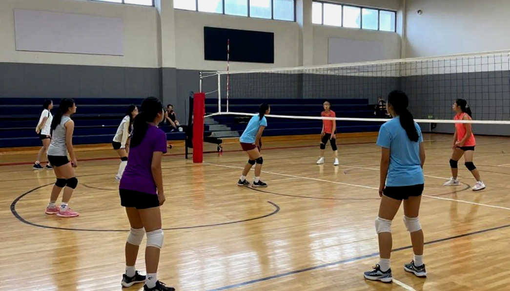 Suhl giành Supercup đầu tiên: ba set, sáu điểm, và năm quả set point bị bỏ phí