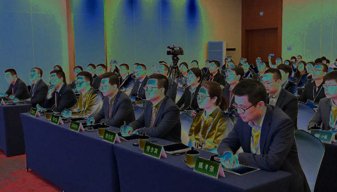 Khi uy tín tác giả thay thế dữ liệu: Đọc gói huấn luyện khai cuộc cờ vua 2026