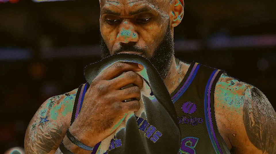 Clippers Jersey No. 3: The Lesson Between Fan Emotion and Team Operations Logic Clippers Jersey No. 3: The Lesson Between Fan Emotion and Team Operations Logic