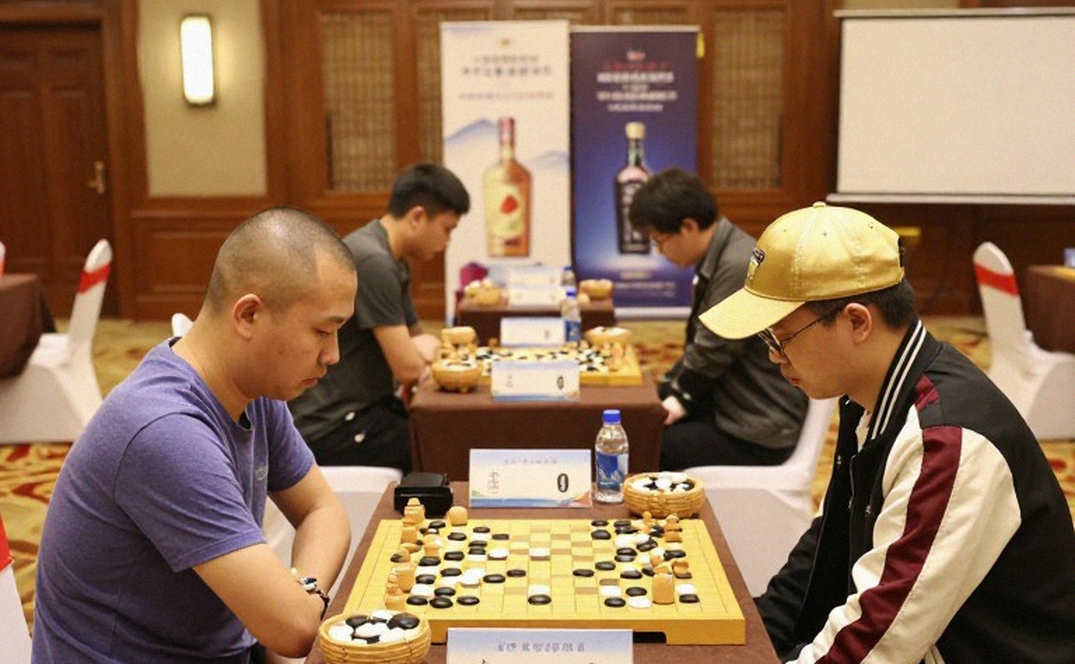 Nước đi 9...a5 và ký ức bị đánh lừa: Khi Phòng thủ Ấn Độ của Vua tìm lại chính mình