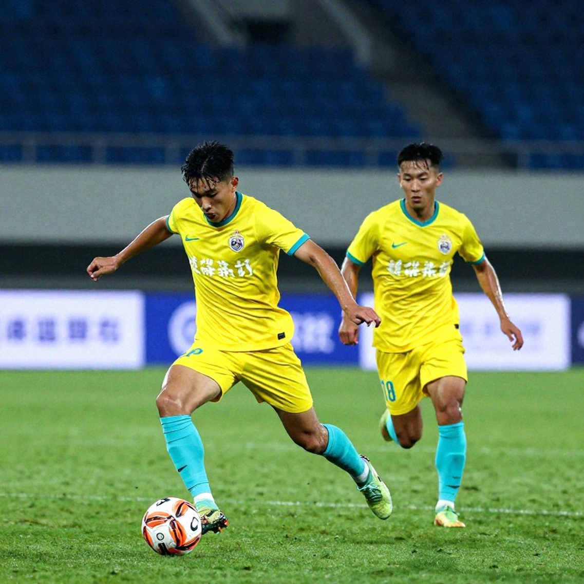 Santiago Palacios dẫn dắt Juvenil C của Real Madrid: một bổ nhiệm học viện sống dưới cái bóng của chính dòng tiêu đề Santiago Palacios dẫn dắt Juvenil C của Real Madrid: một bổ nhiệm học viện sống dưới cái bóng của chính dòng tiêu đề