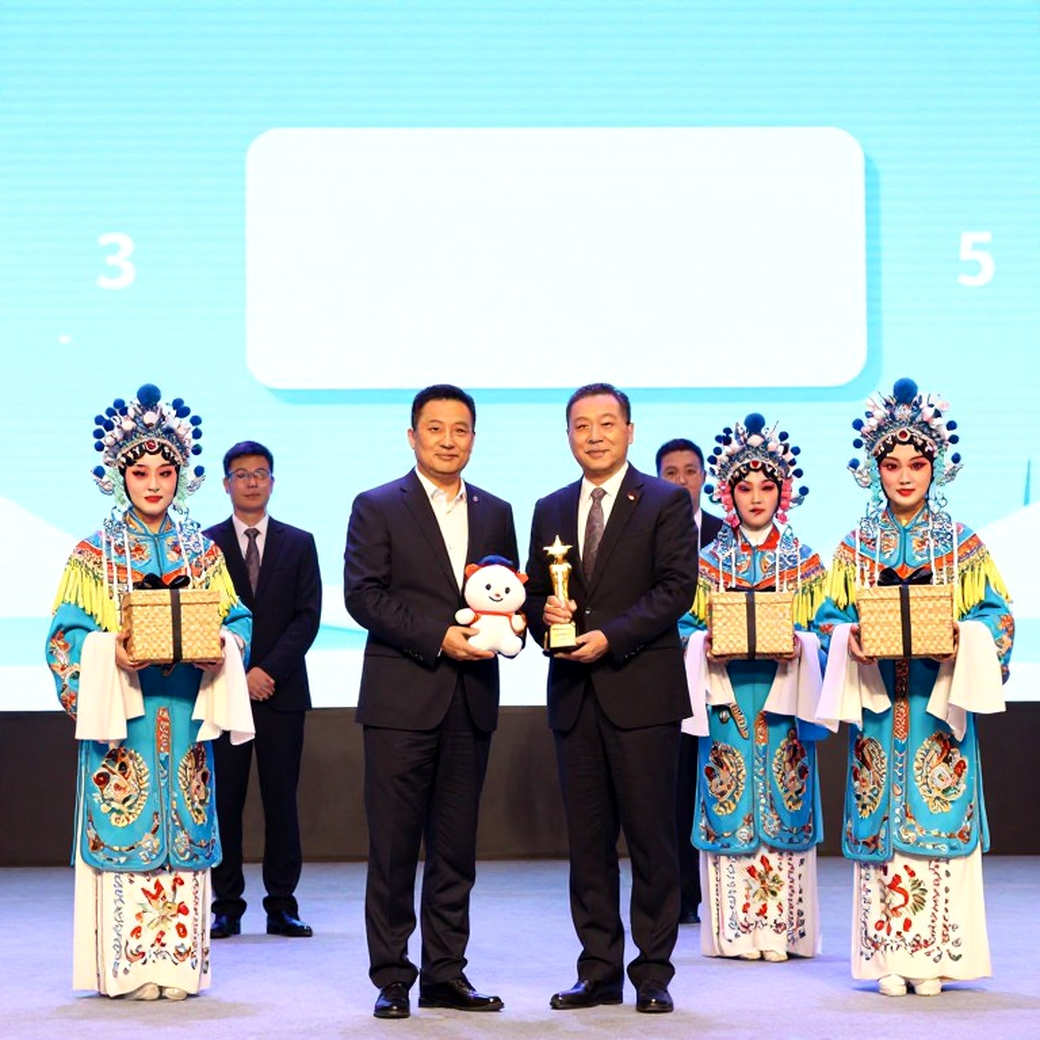 Freddie Slater lên F2 năm 2027: Audi mua thời gian, Invicta bán chuẩn mực