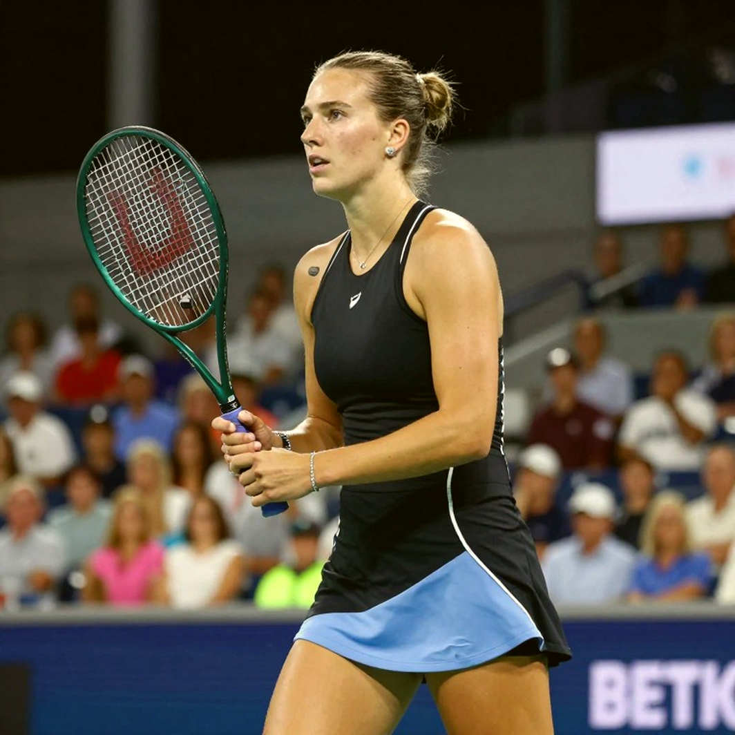 Ningbo Open ngày 3: Marathon của Fernandez, Kostyuk rút lui và vé Finals của Muchova