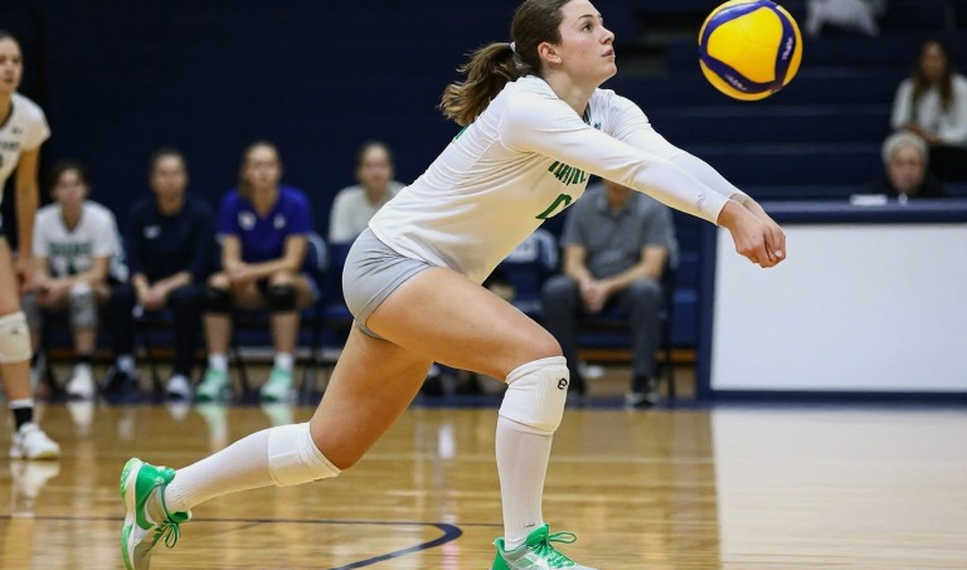 Nebraska Sweeps Creighton 3-0 Before 15,405 Fans: When Women's Volleyball Reaches the Threshold of a Mass Ritual