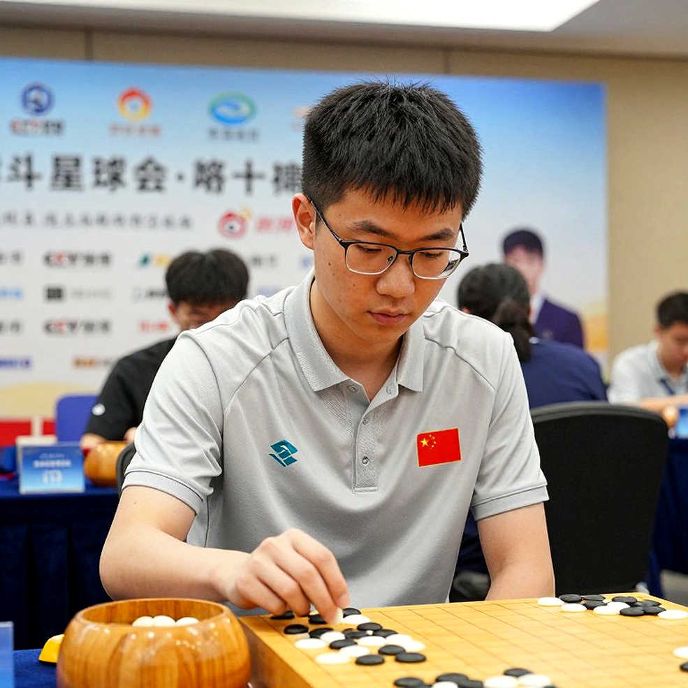 Global Chess League 2026: Sindarov hạ Anand, Fyers American Gambits mở màn bằng tỷ số 10-4 Global Chess League 2026: Sindarov hạ Anand, Fyers American Gambits mở màn bằng tỷ số 10-4