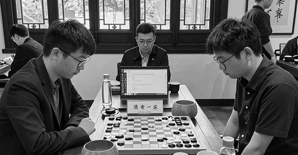 Elephant Gambit: vũ khí bất ngờ và cái giá phải trả sau nước thứ hai